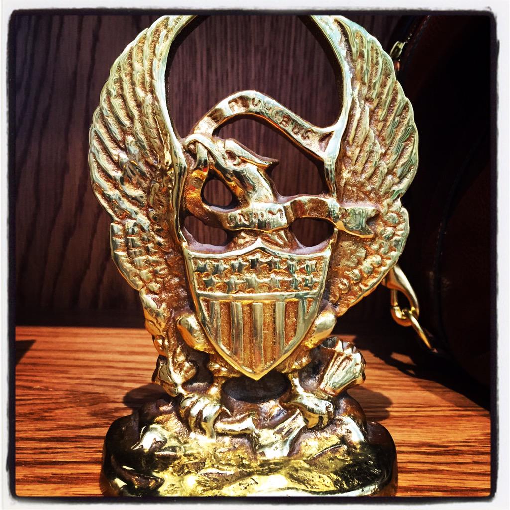 GrtRepublicDC's tweet photo. For the #BookWorm in your life, check out these #Brass #AmericanEagle #BookEnds! http://t.co/mTJNHjg1Vr