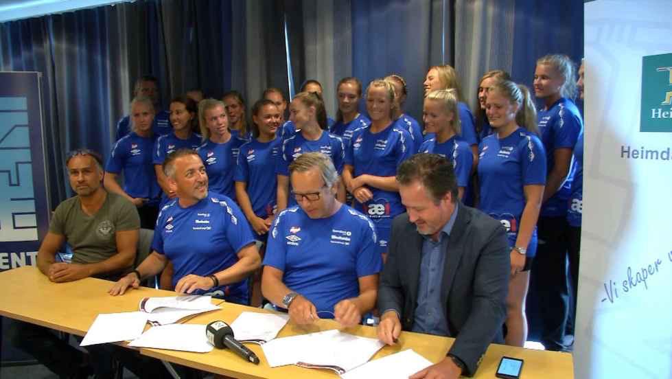 fscheie1's tweet photo. Spillerne reddet Byåsen fra konkurs 

Imponerende innsats av Byåsen jentene  http://t.co/YIpCR06dGy http://t.co/mdPMM8duu2