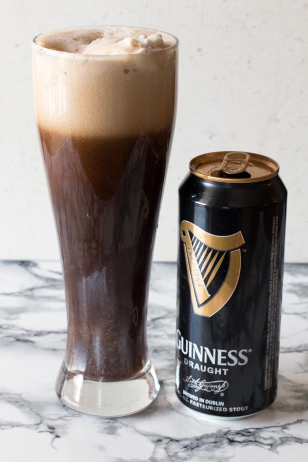 IheartBBQ's tweet photo. Pep up that pint with a little ice cream for a #GuinnessFloat: http://t.co/BRbWUrVc8Q http://t.co/ayHSUM5HnM