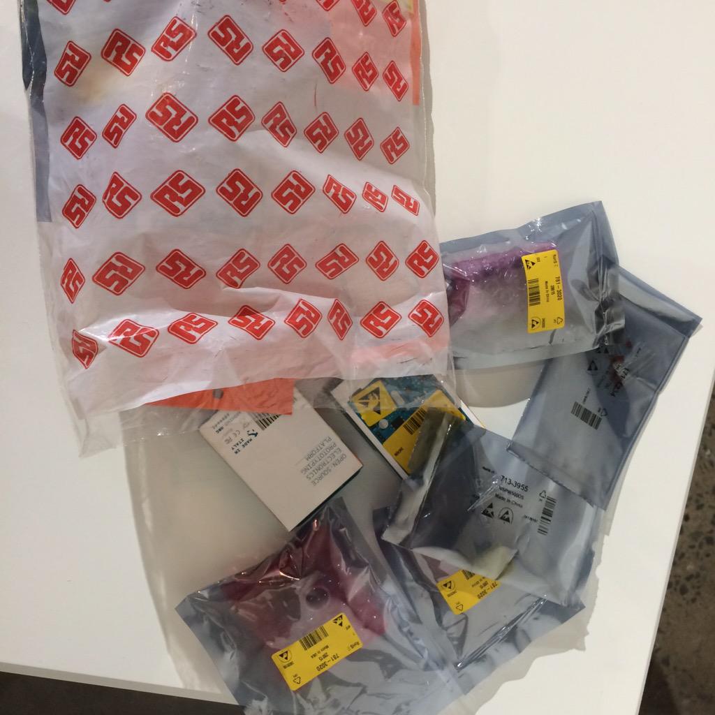 teganBristow's tweet image. Thanks! @RSComponents for our sponsored components. For #fakugesilab &amp;amp; #MarketHack @fakugesi