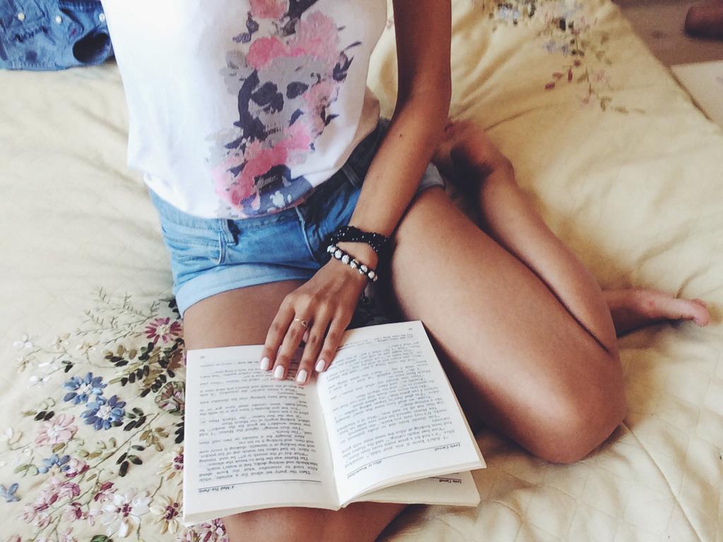 ThoughtCatalog's tweet image. 23 Of The Most Beautiful Lines From Literature tcat.tc/1NHk8Am