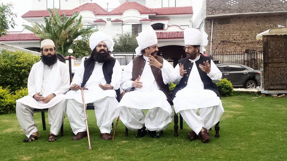 MSAAwanOfficial's tweet photo. محمود خان بنگھش کی طرف سے د ئیے گئے عشائیے میں
#MUMCP #MSAawan http://t.co/WzdKSDnq3L