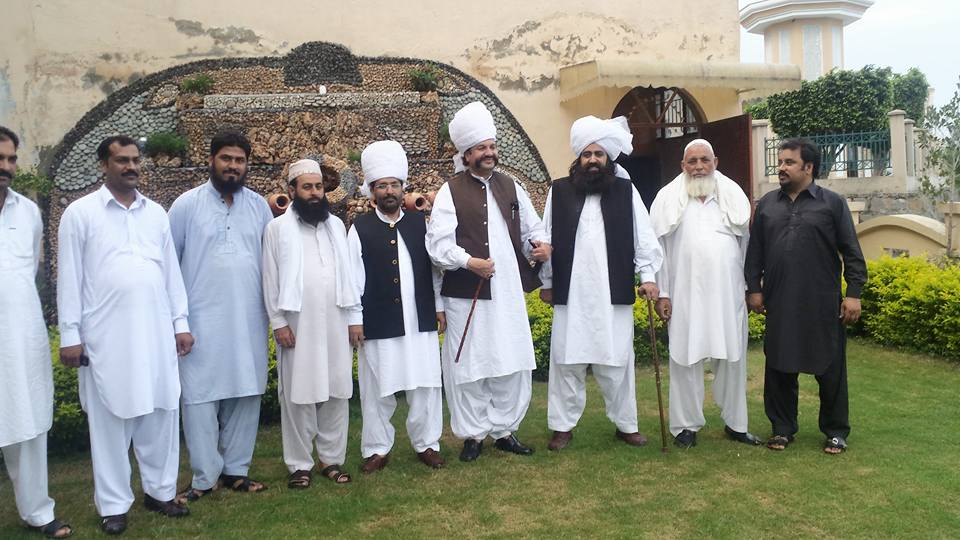 MSAAwanOfficial's tweet photo. محمود خان بنگھش کی طرف سے د ئیے گئے عشائیے میں
#MUMCP #MSAawan http://t.co/WzdKSDnq3L