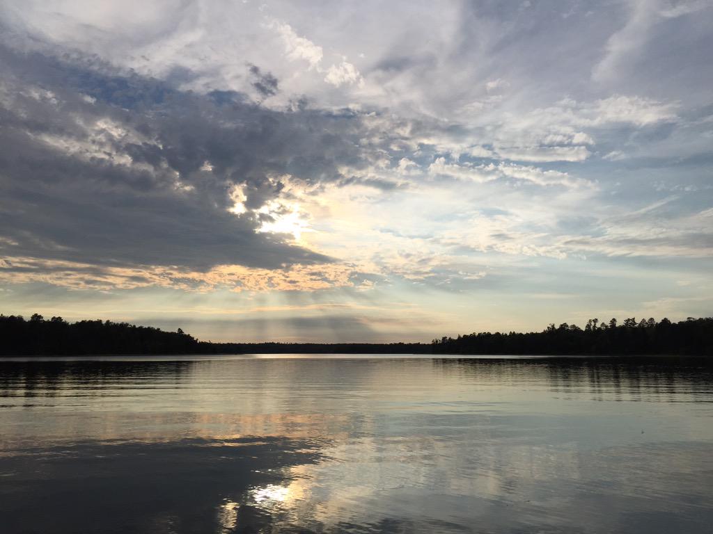 Quarktrack's tweet image. Watch more slow sunsets. #SolveMyProblemsIn4Words