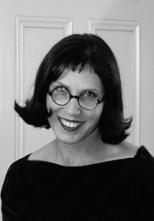 weddingmarket's tweet image. Join #WeddingMarket Live With @parisdmoreland Six Time Bridal Accessory Designer of the Year Tomorrow @1:00pmET