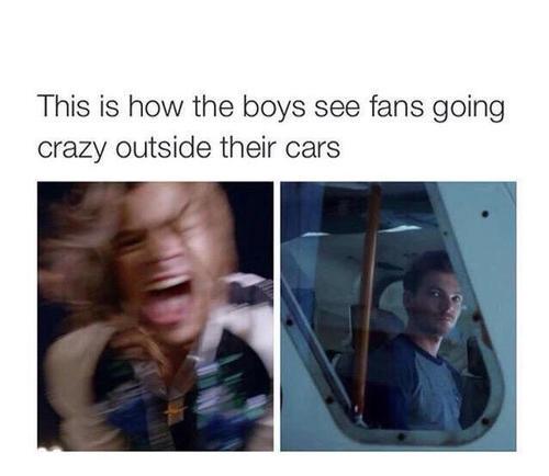 semariegomezz's tweet photo. DİRECTİONER DEĞİLİM #MTVHottest One Direction http://t.co/KCz9z5LLhM