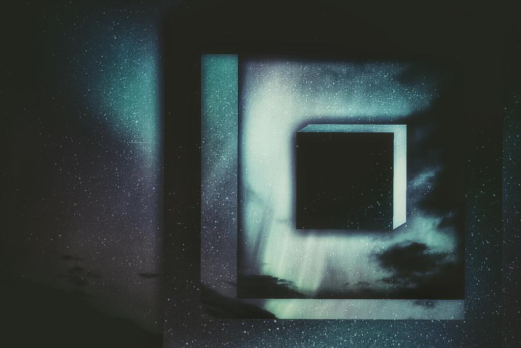 DreadnaughtHD's tweet photo. Tessaract #pixite #pixiteapps #fragment #shiftapp #snapseed #lidow #tessaract #cubism #cosmos #stars http://t.co/10pJTnd2Oz