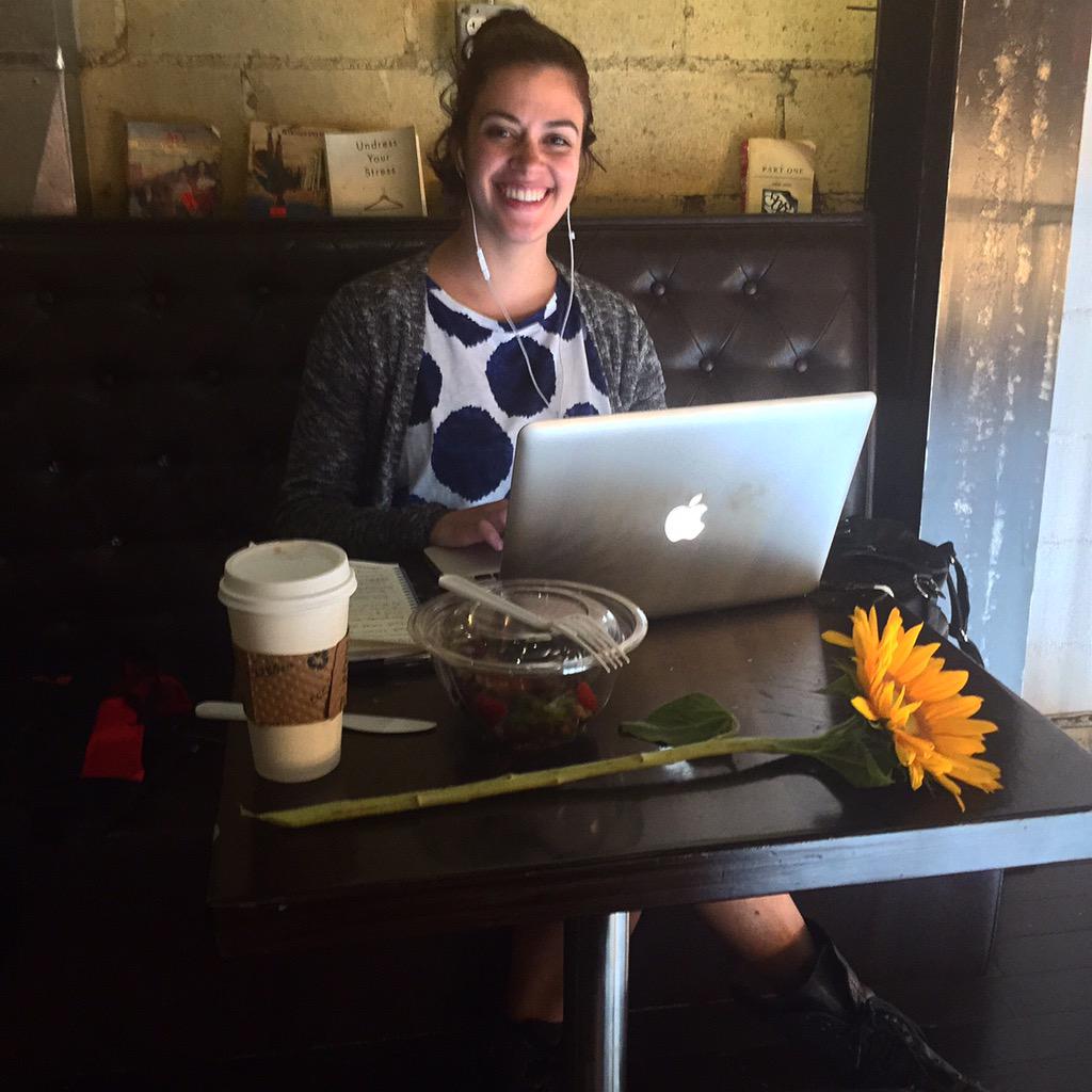 Cravetheogene's tweet photo. #sunshine is @CarolMArtists |  #Cravetheogene #CraveEventSpace #Cravebistrocafe #bistro #cafe #eventspace #oasisofyum http://t.co/ENNl7Y9DUr
