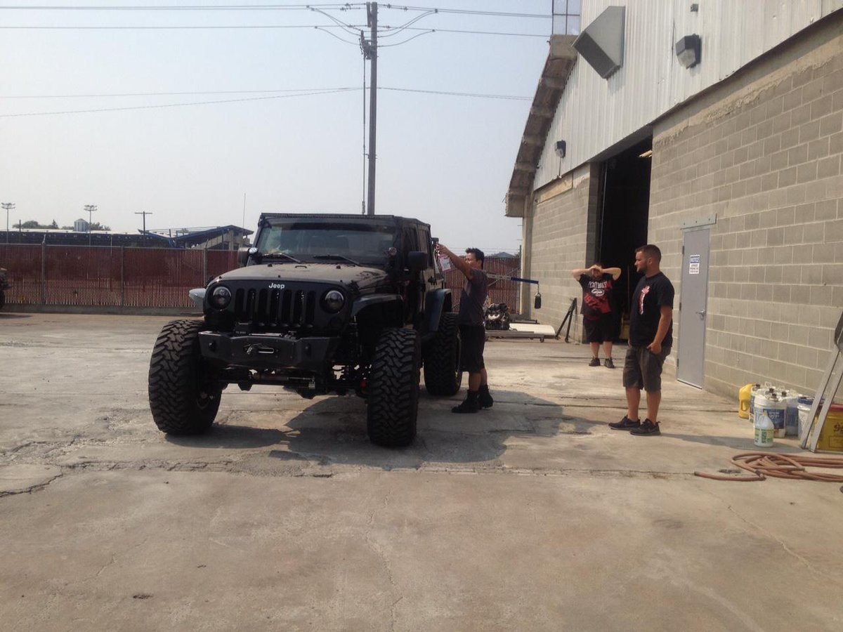 MSDperformance's tweet image. Cleaning up the MSD Atomic Airforce #Jeep! #MSDequipped #MSDperformance
