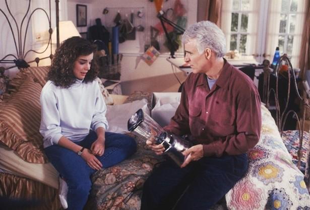 RedMagDaily's tweet photo. The moment you realise your future husband bought you a blender &amp; other bad gift ideas http://t.co/dqhxB7EmOj http://t.co/kjL0PZYTYg