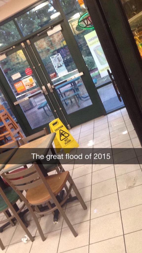 PerpetuallyPail's tweet photo. When it's pouring but people use the wrong door anyway #subwayproblem @subwayproblemss http://t.co/mt3olGvFsG
