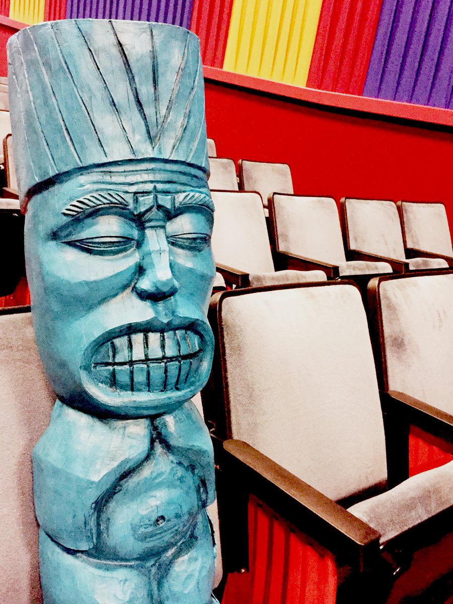 maclyngroup's tweet photo. #BlueGuru celebrates the postmodern phenomenon of having his pic taken as he watches a movie about idol worship. http://t.co/tWZIUY4A30