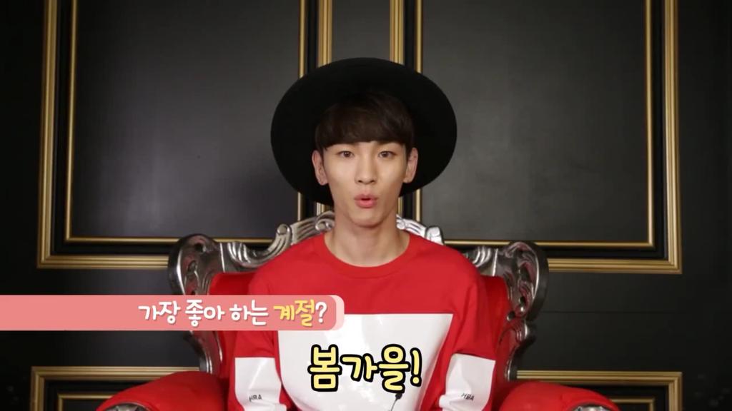 mijikui's tweet photo. Q: Most favorite season?
K: Spring/Fall
MH: Summer
TM/JH: Winter
ON: Fall http://t.co/OqxdWipwow