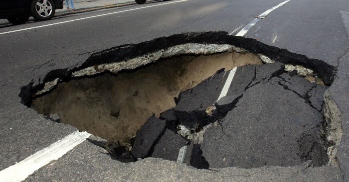 olhardigital's tweet image. Google registra patente de tecnologia para mapear buracos nas ruas: bit.ly/1MSc7td