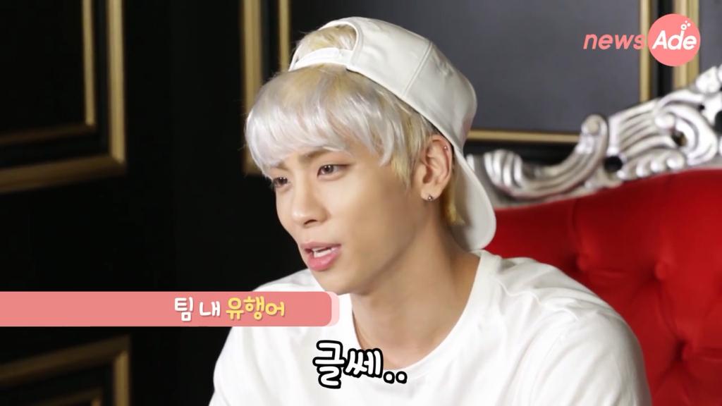 mijikui's tweet photo. Q: Catchphrase(?)
K: Not funny
MH: Nothing
JH: Well/let me see*
TM: Anyway*
ON: Very! Very much!* http://t.co/vn5Y42xyJ5