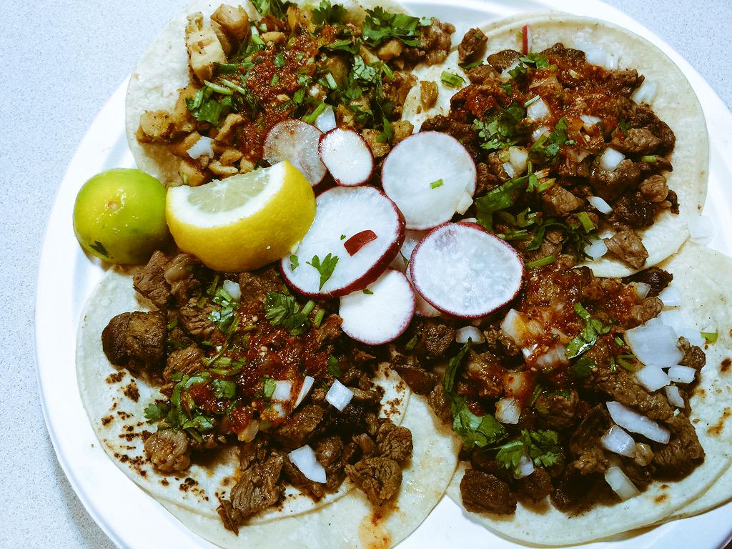 OWCalifornia's tweet image. #SolveMyProblemsIn4Words
I brought you tacos