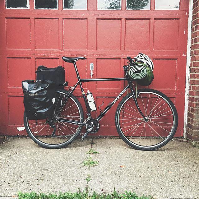 weBikepacking's tweet image. dwaynerayburgess / Racked and ready for adventure. This is my Surly Long Haul Trucker as light as it gets. #manualp…