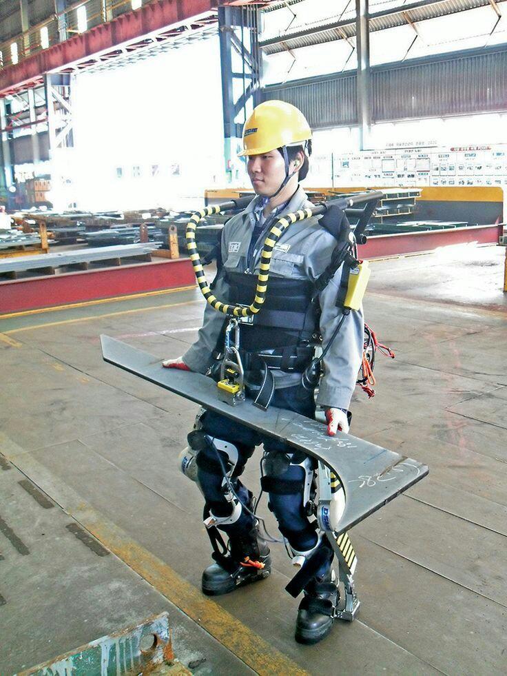 SingularityWC's tweet image. Daewoo Begins Testing Robotic Exoskeletons for Shipyard Workers in South Korea