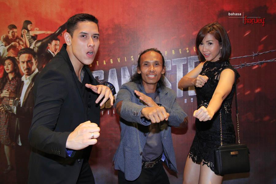 andreadian_bimo's tweet photo. 💋✌🏻️ RT @bahasa_hanief: #Premiere @GANGSTER_movie @GBimo @YayanRuhian @andrea_dian_ind http://t.co/IKFt5H9Uqw