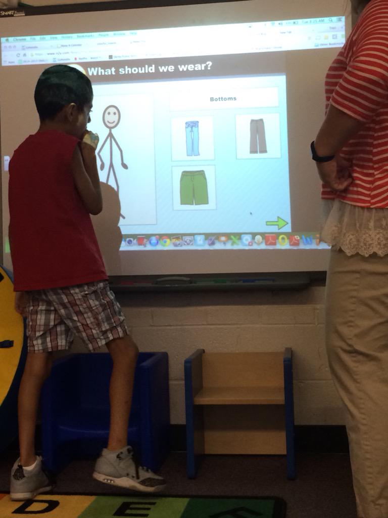 Jaime19's tweet photo. Classroom #procedures and routines often include calendar time! (Mrs. Jacobs' awesome class at Oaklawn) #Derby260 http://t.co/gOyMES1ymb