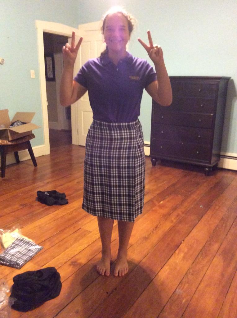 annaaayy's tweet photo. 20 rts and @__mirpanda wears this cute #knee length skirt first day #nohem http://t.co/DCskluywoj