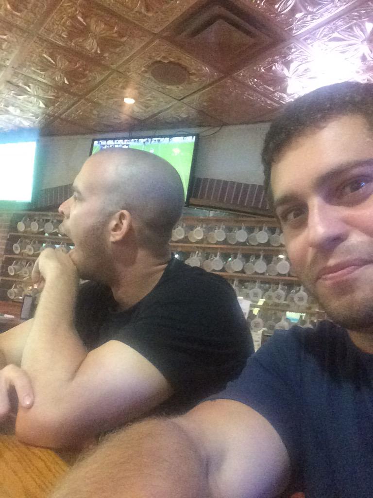 Bitt_and_Bender's tweet image. @jhbarr19 #eagles #NFL #drunksaturdays