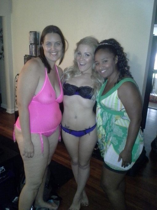 Beauties 💞 http://t.co/7kIHqoGcxN<a href="/tag/tbt"class="tags"><span>#tbt</span></a>