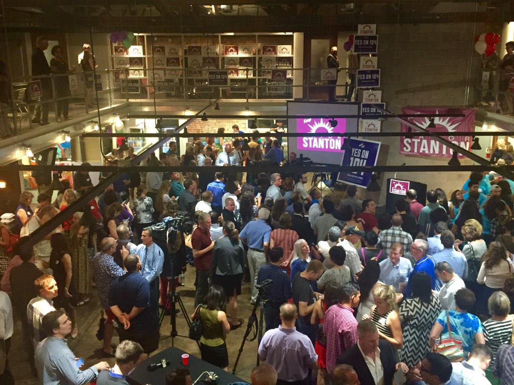 dtphxjournal's tweet photo. .@MayorStanton has arrived @DeSotoMKT to greet hundreds of supporters. #phxelex #dtphx http://t.co/6FdI302ZF5