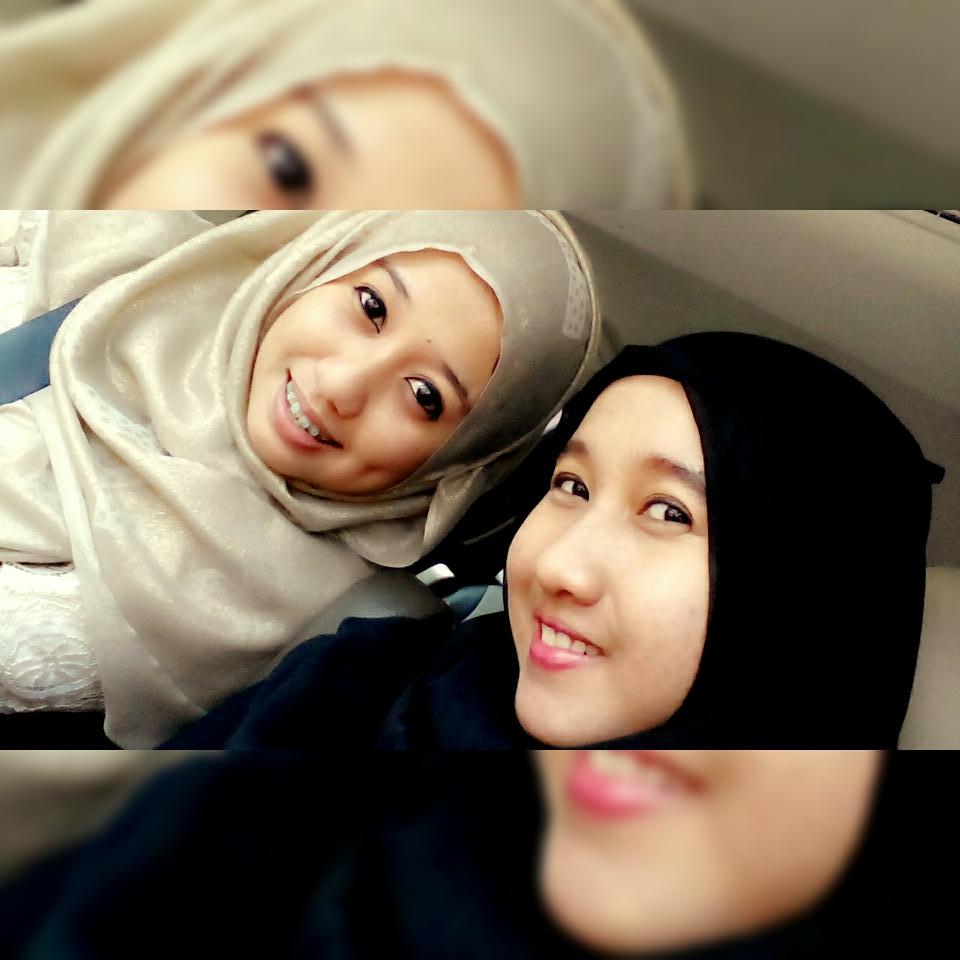 👭