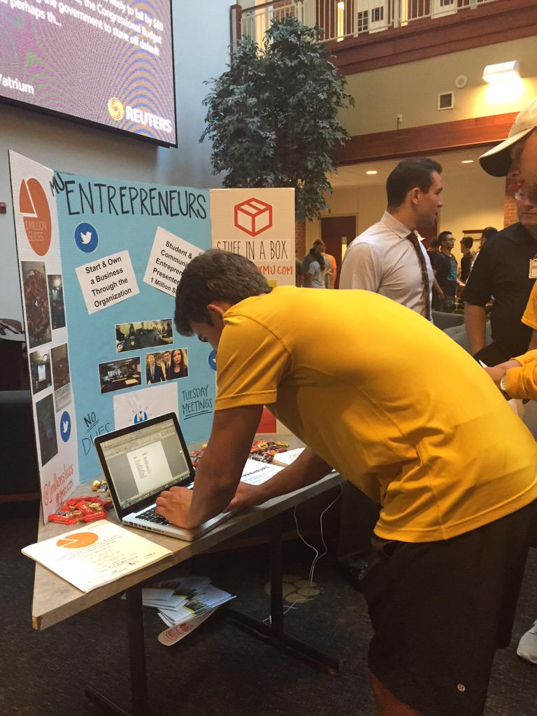 EntrepreZOUr's tweet photo. Had so much fun @MizzouBusiness Clubbin' Night! Thanks for coming out to see us! #MUE http://t.co/U7mS2ROKPe