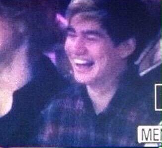 bellcurney's tweet photo. Calum got his period and couldn't deal well with all the mood swings
#ShesKindaHotVMA http://t.co/0T7n4YqNeB