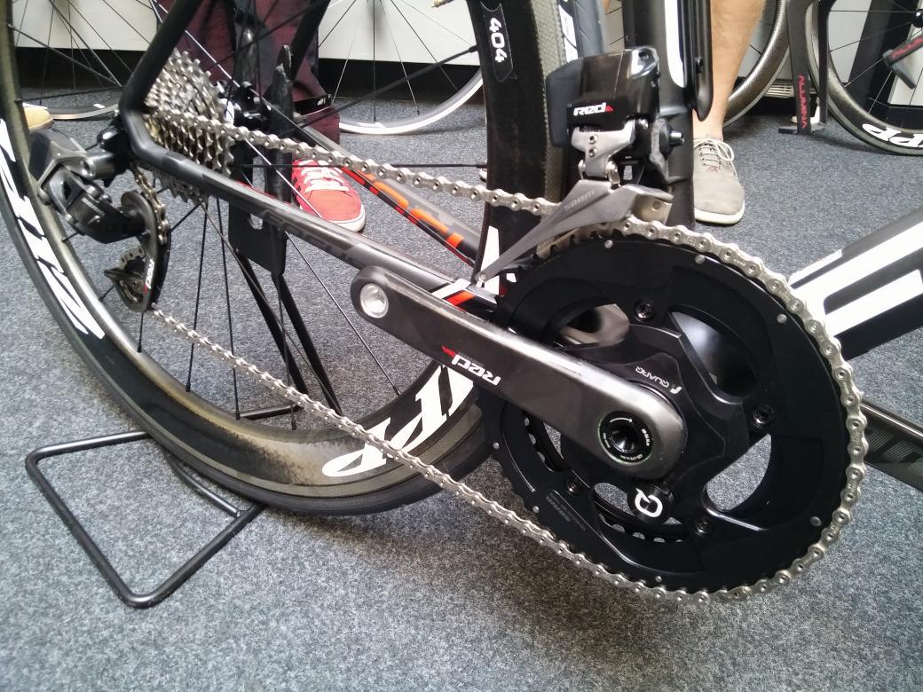 joaquincalderon's tweet photo. Así es el @SRAMroad Red eTAP, primer grupo electrónico sin cables para bicis de carretera #Eurobike2015 http://t.co/y0kpktYPWb