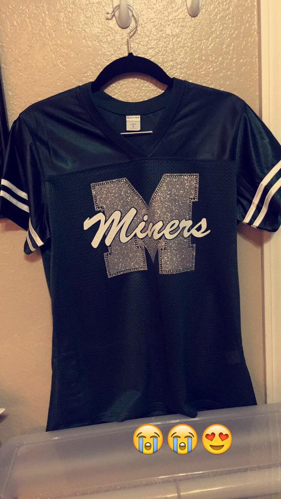 KennaShirer's tweet photo. thanks mom😫😭😭❤️😭💚💚💚 #JT15 #RIPJayce #ripJT #loveyoubrother http://t.co/dXnpbTRdb1