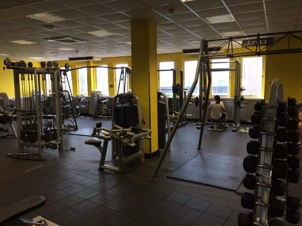 simplygymcov's tweet image. Get over #humpday with us... #simplysweat