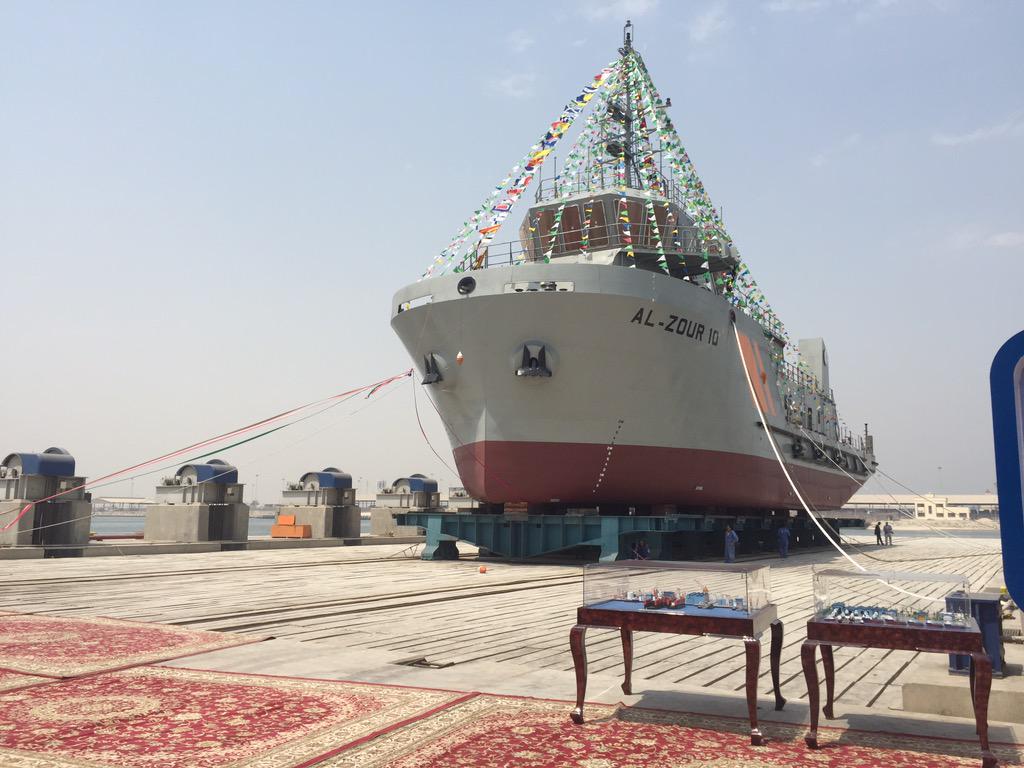 تدشين أول سفينة صناعه سعوديه محليه  بنسبة 100% لصالح خفر السواحل بالكويت. CNUuILnUEAAkj9A