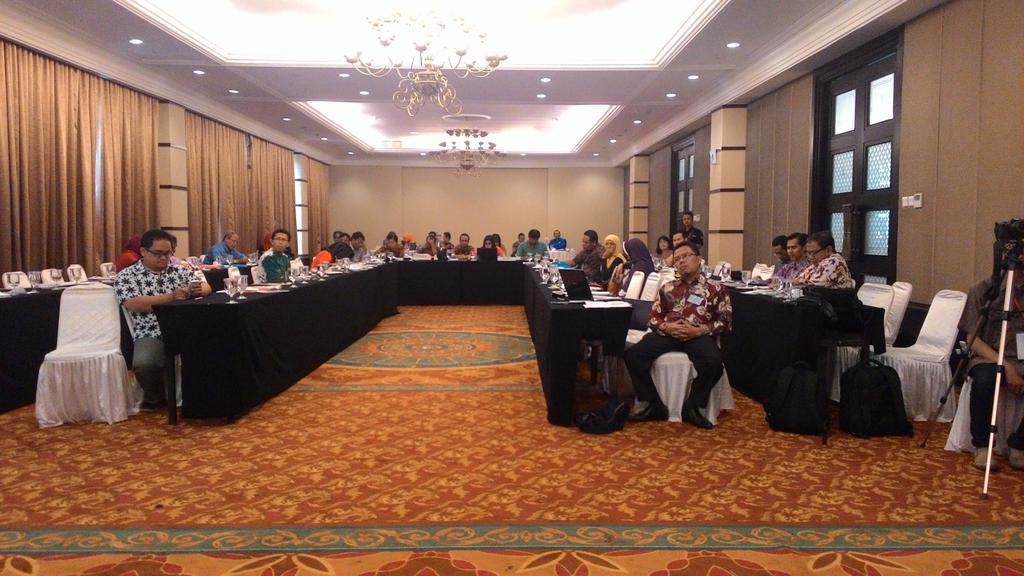 iqbalhape's tweet image. Peserta diskusi seminar crowdfunding yg diselenggarakan BPPT di Solo #stageview #ciagitu