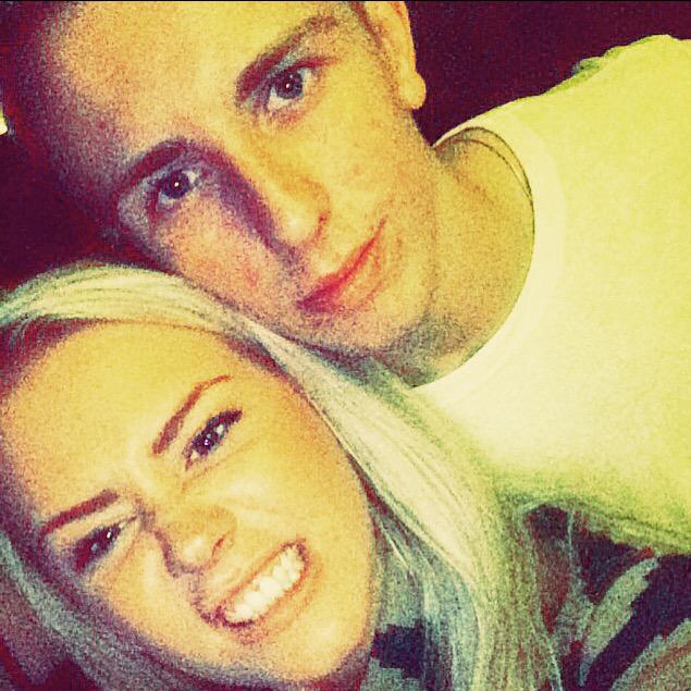 robyn_taome's tweet photo. Happy birthday to one of my main boys @DJ_BradleyT ♥️👊🏼 http://t.co/YwXtA6Hf29