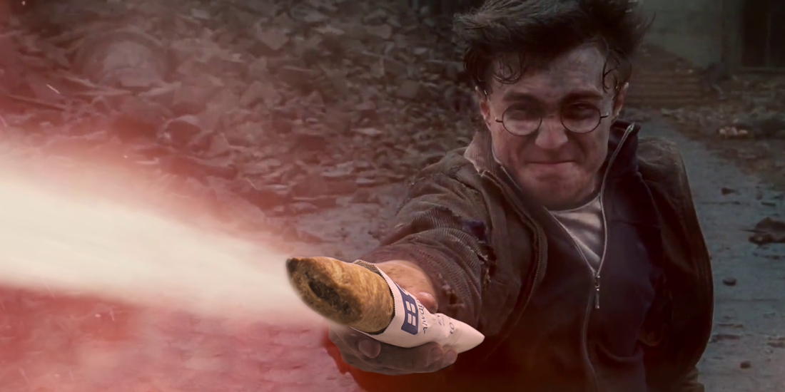 GreggsOfficial's tweet photo. When someone comes for the last bite of your Sausage Roll http://t.co/IXzROnlEEJ