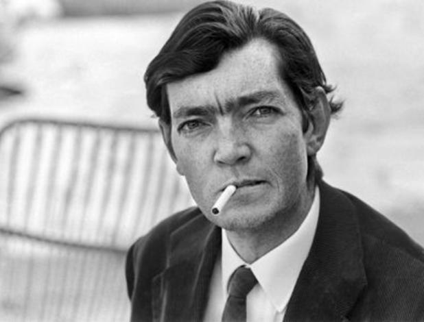 El_Universal_Mx's tweet photo. #UnDíaComoHoy Pero de 1914 nace el escritor argentino Julio Cortázar, autor de "Rayuela" http://t.co/4hLRbxr57i http://t.co/bJq9Issy3z