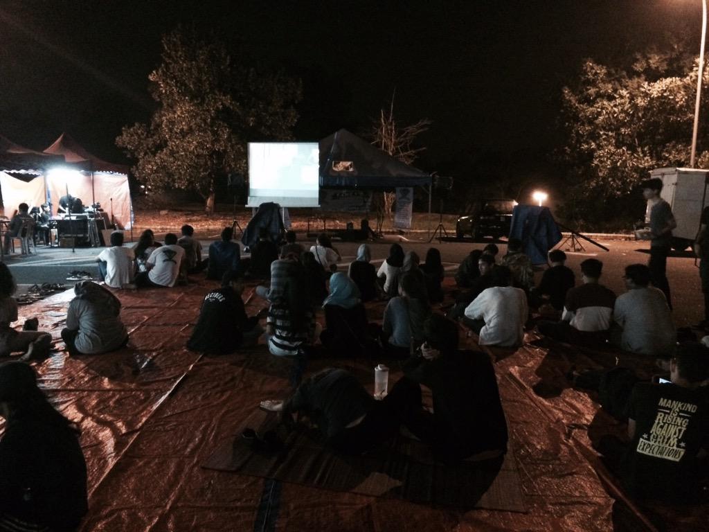 fancyfest15's tweet photo. Live update! Now showing : talentime ! Come and watch it for freeeeee ⚡️💪🏽😉 #fancyfest15 http://t.co/gSIvtnOVK1