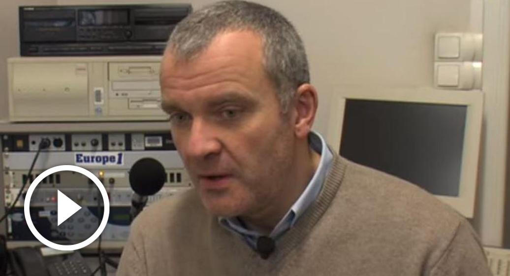 VIDÉO - Un journaliste d’<a href="/Europe1/">Europe 1</a> 1 agressé par des gens du voyage raconte bit.ly/1V9IRzs via <a href="/Le_Scan_Tele/">Le Scan Télé</a>