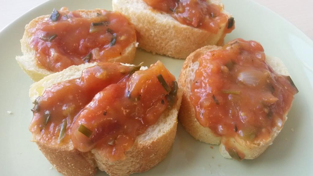 #biologische #tapenade met een pikant tintje gemaakt door Annoesjka en Hasmik.