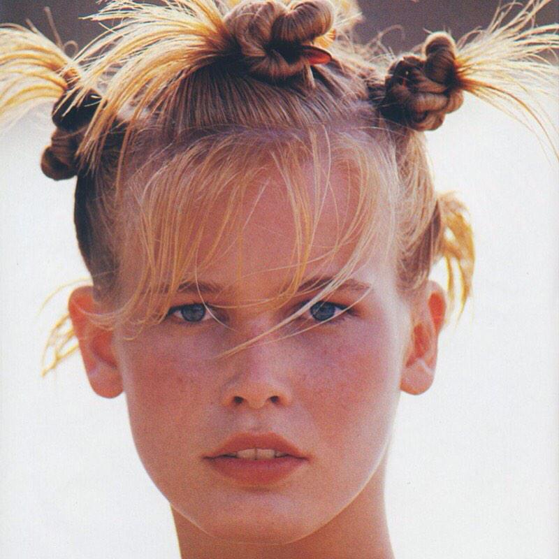 Happy belated birthday to the one and only Claudia Schiffer     