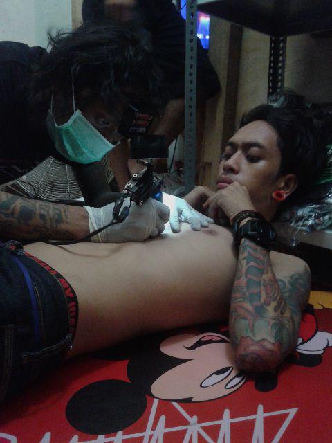 engky_adam's tweet photo. Mau kata ngablu juga klo natto sakit* juga yaa at Heyho store 💊🚬 http://t.co/Jfl1XBNCQN