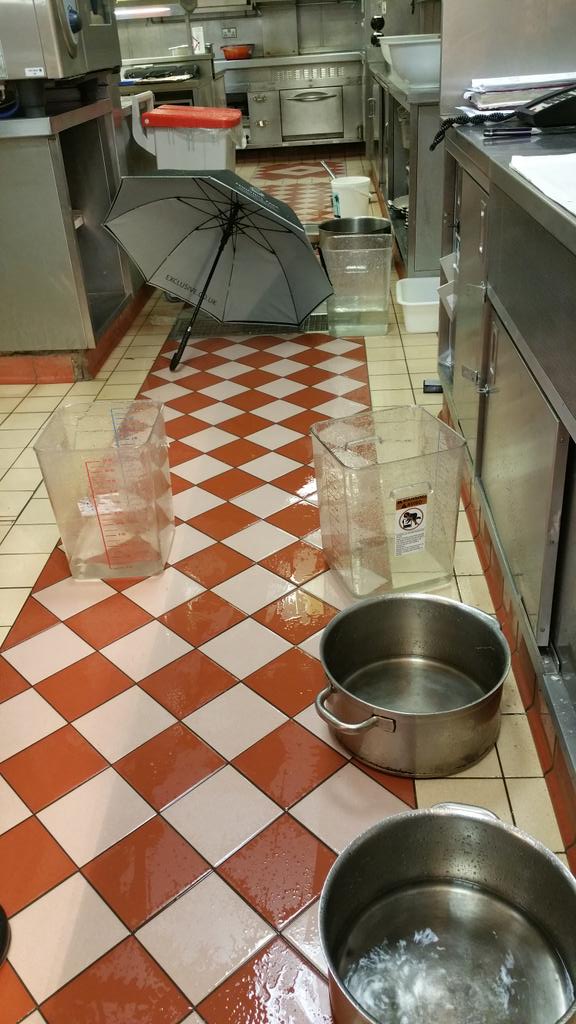 MichaelWignall_'s tweet photo. As if today couldn't be any worse! #fulllunch #downpourinside. http://t.co/W6lb3uQXNH