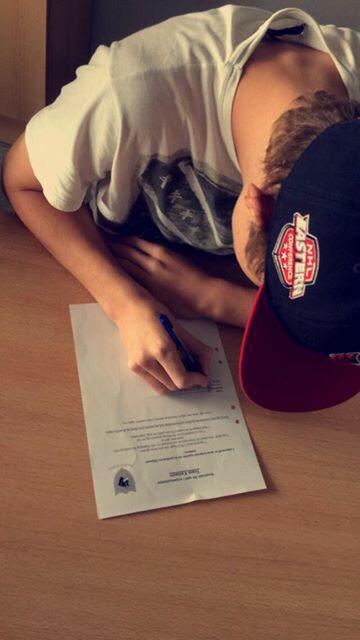 TeamEntinity's tweet image. Today 4 of our 5 players signed an contract! SimB, Berra, Elf, Jaken
/ more to come