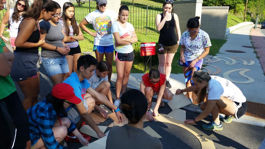 Edavis097's tweet photo. The first #creativecrosswalkTroy is underway! #rpiorientation #rpi2019

 #creativecrosswalk #enjoytroy #troyny http://t.co/ut7a1yLgGO