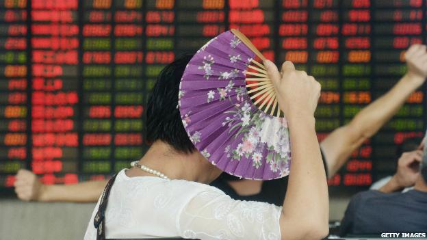 Shares in China fall again despite interest rate cut.  bbc.in/1NU6eZy