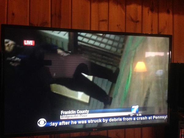 [ALERTE] Etats-Unis: deux journalistes tués en direct à la télévision lexpress.fr/actualite/mond…