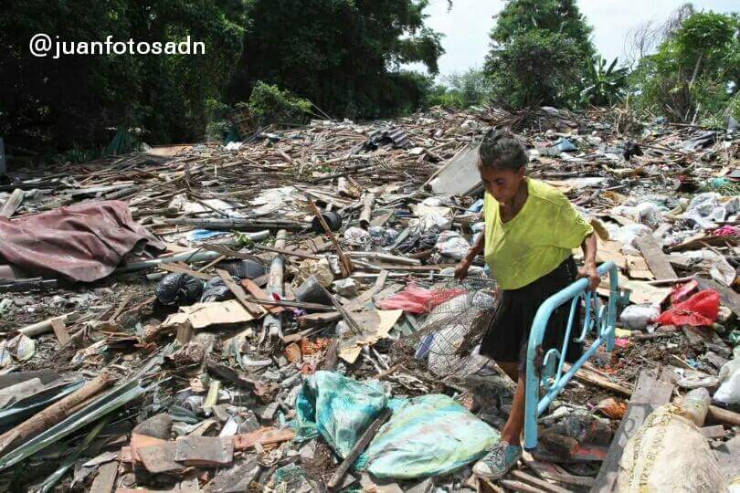 El_Verdugo38's tweet photo. FOTO DESALOJO ES JARILLON RÍO CAUCÁ CALI, LA MUESTRAN COMO SI ES EN LA FRONTERA CON CUCUTA! http://t.co/KbUTPF8Ufc #MaduroDefiendeAVenezuela